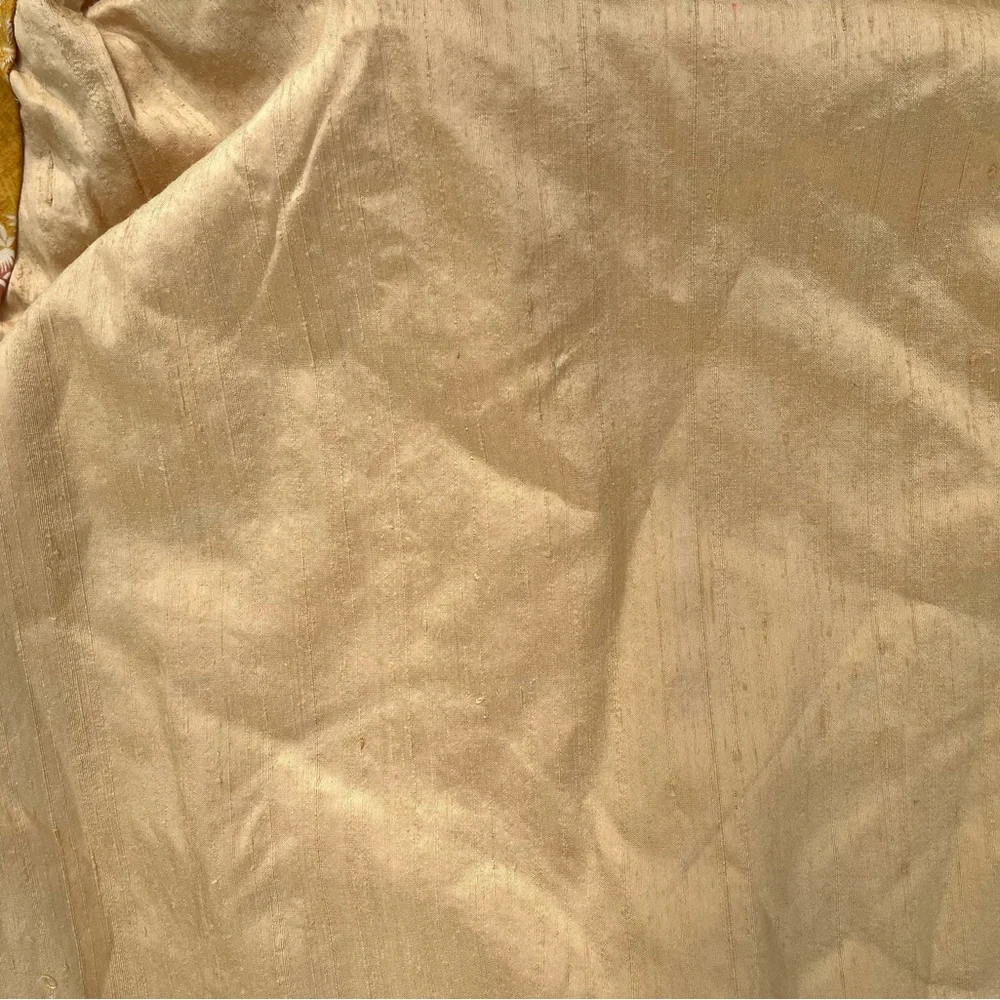Jean Monro Ltd. Custom Made Round Natural Linen Tablecloth